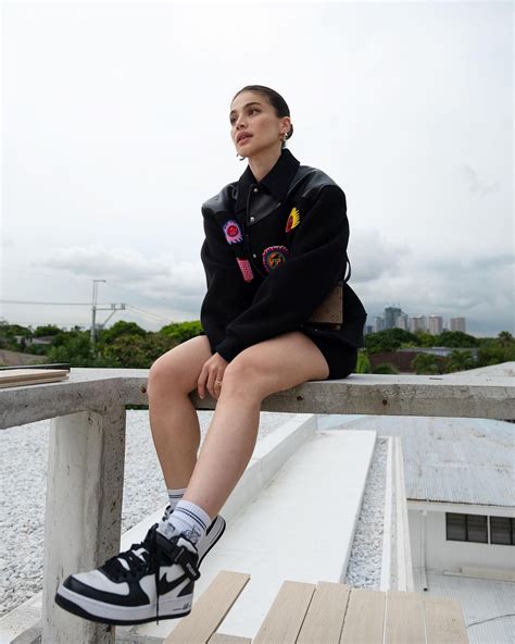 LOOK: Anne Curtis' Sneaker Collection 